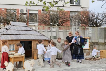 Čarobne zgodbe slovenskih vasi  (22)
